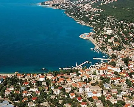 Apartman Laura Selce Exterior photo