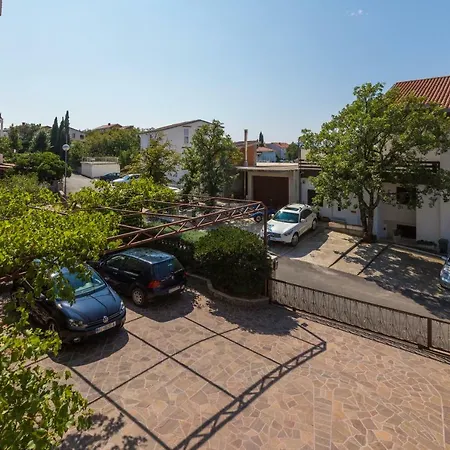 Apartman Laura Selce Exterior photo